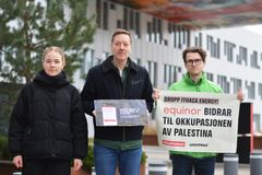 Juni Haugan Holden, Frode Pleym og Andreas Randøy, i Greenpeace.