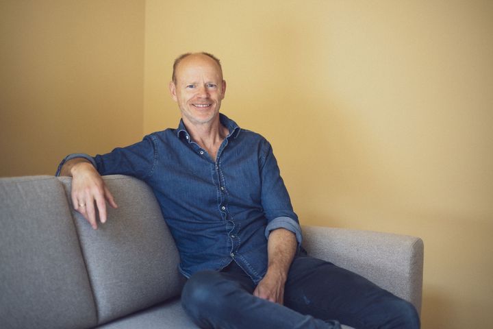 Harald Eia følger behandlingsløpet til seks smertepasienter i serien “Harald og sytepavene” som kommer på VGTV 30. august.