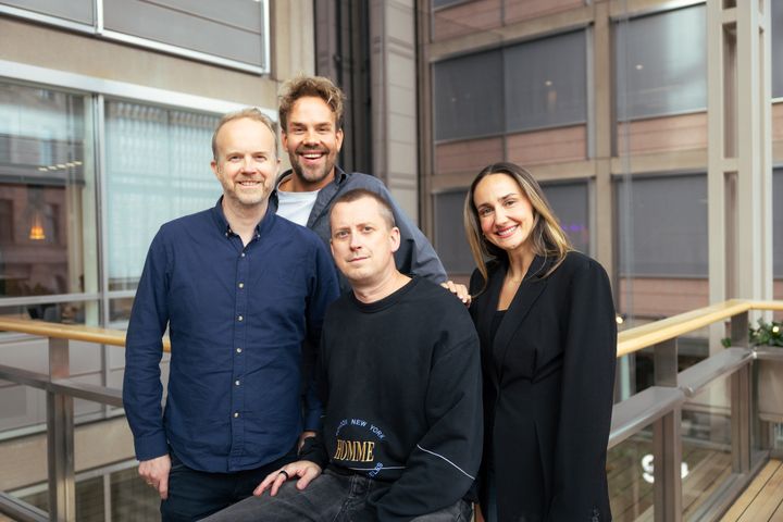 Fra venstre: Administrerende direktør Thomas Manus Hønningstad i VGTV, programlederprofil Morten Hegseth, programdirektør Martin Jøndahl og ansvarlig produsent Julie Easter Christiansen.