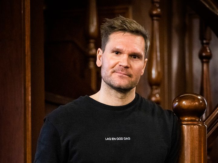Øystein Pettersen er neste mann ut i stolen i Rikets Roast på VGTV.