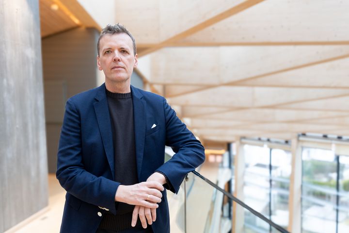 Gunnar Wold, fagspesialist antisvindel i SpareBank 1 Sør-Norge, advarer mot svindel i forbindelse med skattemeldingen.