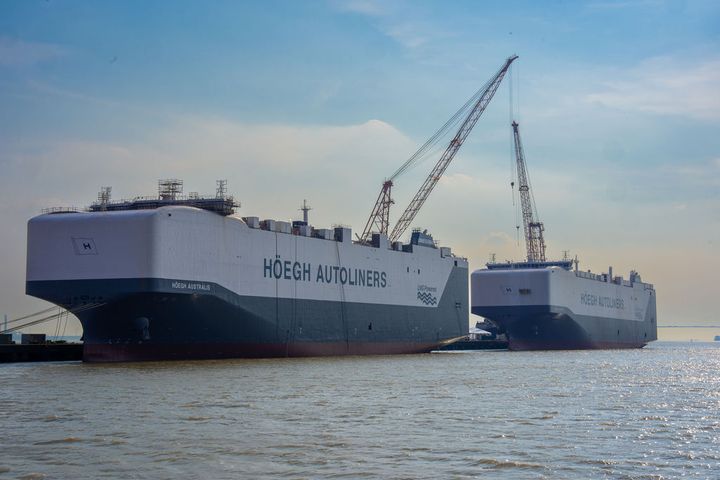 Already operating the world’s most sustainable pure car and truck carrier (PCTC) fleet sailing the oceans today, Höegh Autoliners have launched a transformational green fleet renewal program. Höegh Aurora is the first crown jewel of this program.