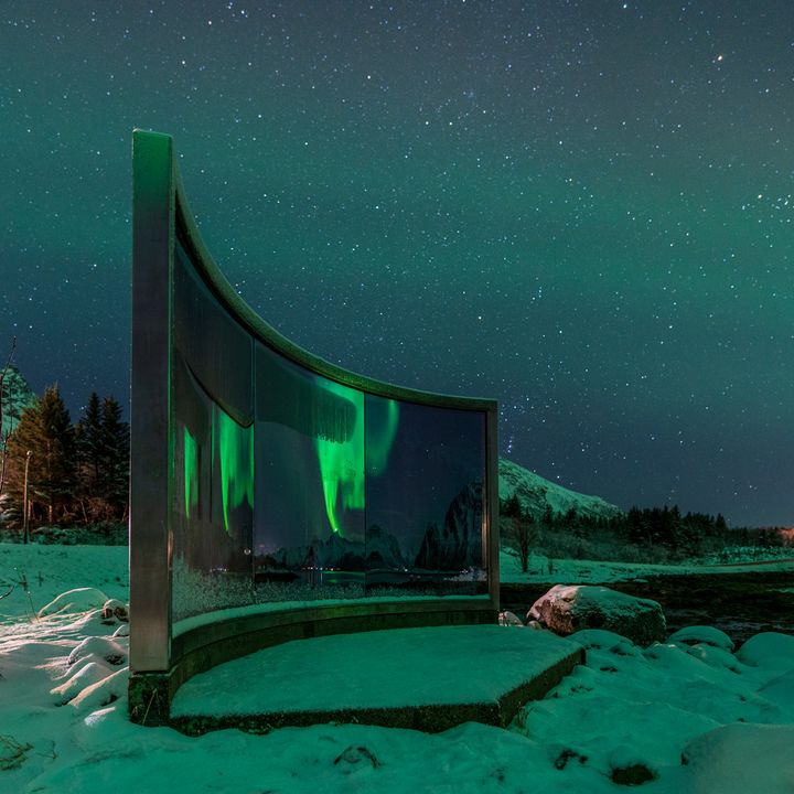 "Uten tittel" av Dan Graham, 1996. Vågan, Nordland.