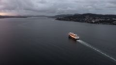 Havila Pollux på vei ut fra Bergen 23. august på sin jomfrutur.