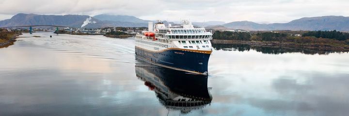 Havila Capella utenfor Brønnøysund