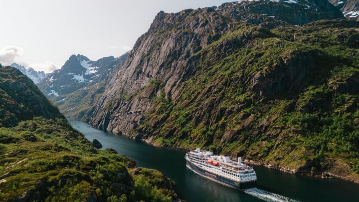 Havila Pollux i Trollfjorden.