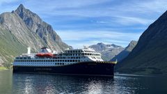 Havila Castor outside Urke on its first voyage to the beautiful Hjørundfjord.