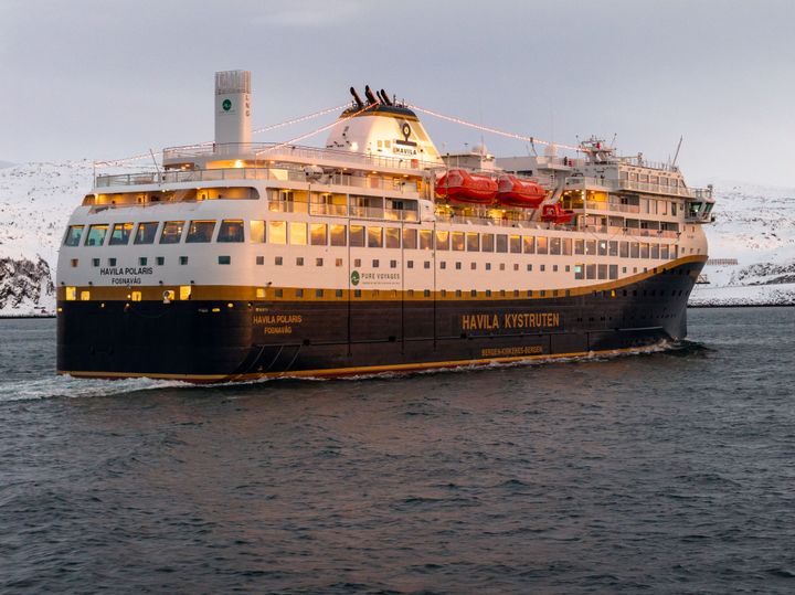 Havila Polaris outside Hammerfest.