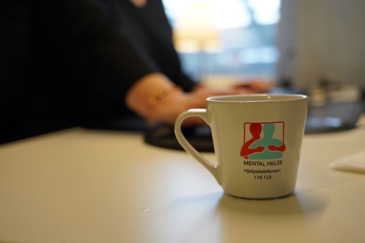 Mental Helse forventer 80.000 henvendelser til Hjelpetelefonen 116 123 og hjelpechatten i løpet av sommeren.