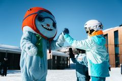 Kvitfjellmaskoten Jøkul med barn