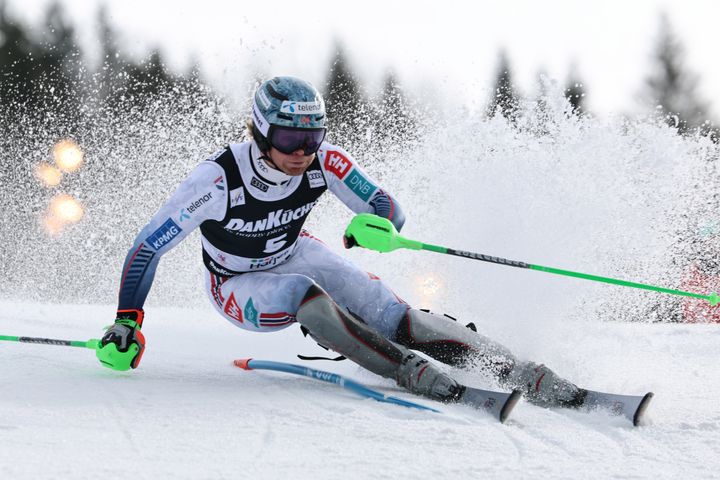 Oppdalingen Timon Haugan vant sesongavslutningen i slalåm i Hafjell på onsdag. Nå er arenaene klare for påskegjester både i Hafjell, Kvitfjell og Oppdal.