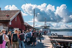 Kø ved ferja til Oscarsborg. Arkivfoto.