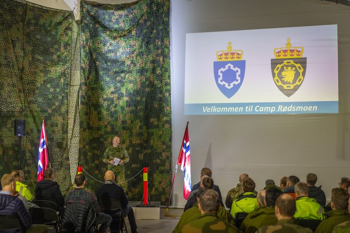 Åpning av nye Camp Rødsmoen. Garniosonssjef og major Bård Thodesen ønsket velkommen