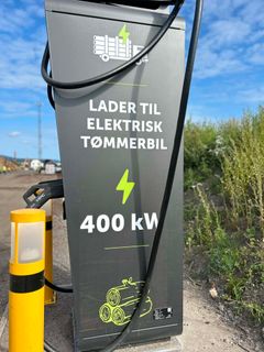 Bilde av ladestasjonen.