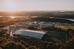 Norges Håndballforbund (NHF) åpner for å bruke Oslofjord Arena i konferanselandsbyen i Melsomvik som arrangementssted.