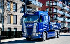 Scania 45 R B6x4NB fra Becker Anlegg