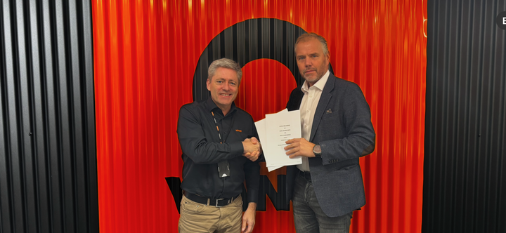 AVTALE: Frank Bauge (Vianor ser B2B Manager) og Kjell Olafsrud (Markedsdirektør NLF).