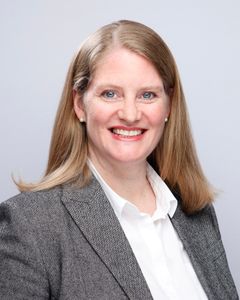 Portrettfoto av Inger Elise Mey.