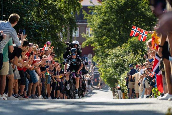TOUR DE FRANCE-STEMNING: Arctic Race-sjef Knut-Eirik Dybdal har gode minner fra da siste etappe av sykkelrittet gikk i Trondheim i 2022. Nå skal Tour de France sammen med blant andre Reitan Retail arrangere tidenes største sykkelfest i byen.