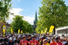 FOLKSOMT: Over 3600 syklister hadde meldt seg på rittet.