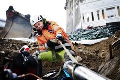 Ihne Marie Johnsen fortsetter lærlingetiden som anleggsrørleggerlærling i Aarsleff Rail.