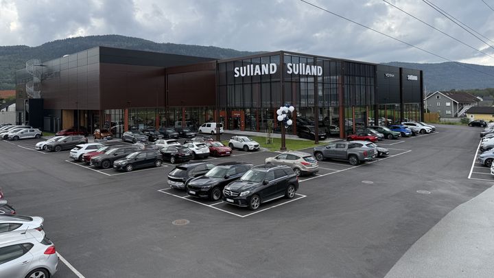 I dag åpner Sulland Drammen dørene til sitt nye bilanlegg på Åssiden i Drammen.