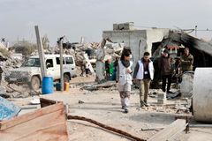 Leger Uten Grensers vann- og sanitæringeniører undersøker et borehull i Beit Lahia nord på Gazastripen.