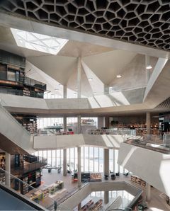 Deichman Bjørvika (2020) Arkitekt: Lundhagem og Atelier Oslo samt interiørarkitekter AS Scenario