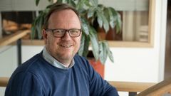 Sjøfartsdirtektør Alf Tore Sørheim gratulerer Reach Subsea med globalt autonomi-gjennombrudd.