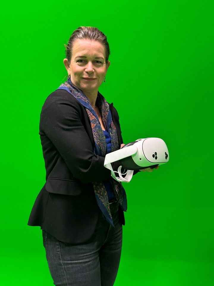 VRINN-direktør Eli Bryhni utfordrer regjeringen og samarbeidspartiene til å løfte VR og AR frem i statsbudsjettet for 2026.