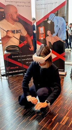 VR gir en realistisk arena for førstehjelp og trening på å håndtere vold og trusler.