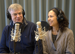 Anki Yngve, programleder for Telling Tails, snakker om forfangenhet med professor Johan Bröjer fra Sveiges lantbruksuniversitet.