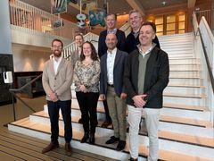 Styret i Oslo Carbon Cluster. Bak fra venstre: Cathrine Hval Karlsen fra SLB Capturi, Morten Fraas fra Oslo kommune, Audun Røsjorde fra Inherit Carbon Solutions. Framme fra venstre: Markus Sebastian Hole fra Hafslund Celcio, Ingvild Ombudstvedt fra IOM Law,  Jan Berge fra Veas/HOOP CO2, Kenneth Juul fra Carbon Centric. Ikke til stede: Ida M. Larsen fra Norsk e-Fuel.