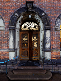 I høst åpnes på nytt dørene på det gamle Nasjonalmuseet. Publikum kan glede seg over tre helger med fotofestivalen Oslo Negativ