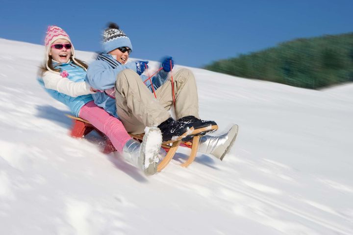 Mange hodeskader kunne vært unngått eller redusert ved bruk av hjelm.