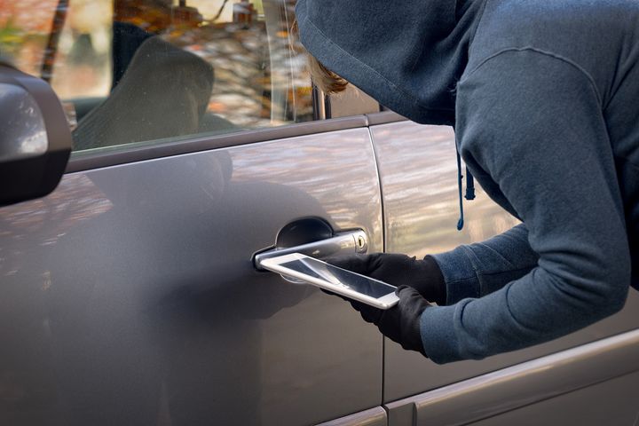 Tyvene bruker avansert elektronisk utstyr for å stjele moderne biler.