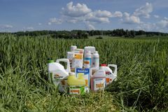 Fleire og fleire kjemiske plantevernmiddel mister godkjenninga si, utan å bli erstatta av nye. Dette bekymrar forskarane.