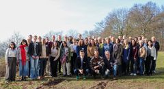 EUROSION samlar forskingsmiljø og institusjonar frå 13 europeiske land og starta opp hausten 2025. Prosjektet er planlagt å vare i fem år.