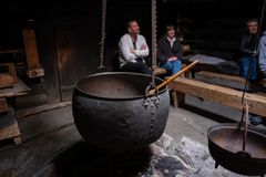 Besøk i årestova på Voss museum, der øl har blitt bryggja i fleire hundre år.