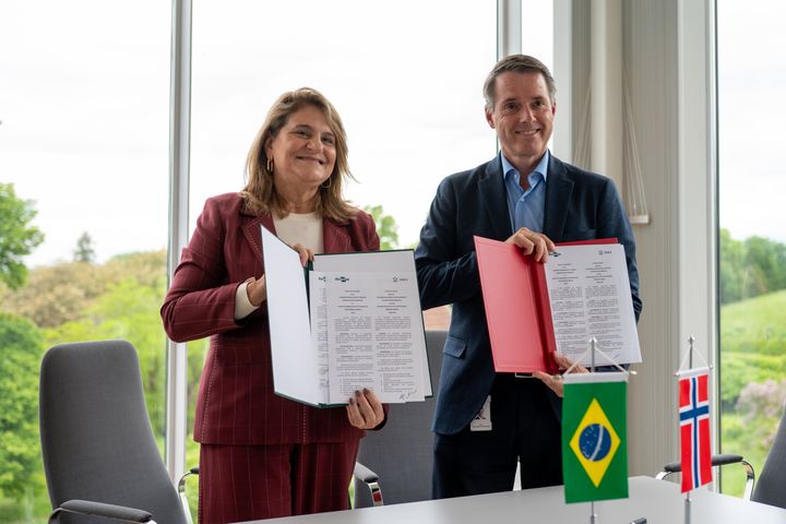 Administrerende direktør Silvia Maria Fonseca Silveira Massruhá (Embrapa) og administrerende direktør Ivar Horneland Kristensen (NIBIO).