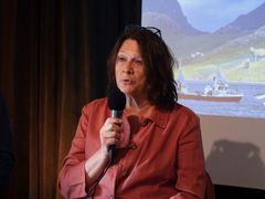 Hvis krisen truer, vil statssekretær Kristina Sigurdsdóttir Hansen i hvert fall skaffe seg høne.