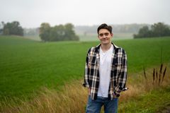 Simen Wilsher Lohre er stipendiat ved NIBIO og over middels interessert i landbruksøkonomi. Wilsher Lohre var leiar for prosjektet «Bonden i Nord Norge som økonomisk beslutningstaker».