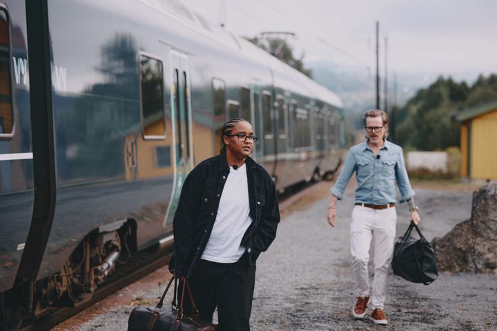 Espend Lind og Musti på Jevnaker Stasjon