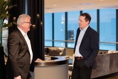 Tor Espnes adm. banksjef i Trøndelag Sparebank og Joar Dyrendahl banksjef i Ørland Sparebank.