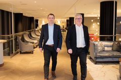 Tor Espnes adm. banksjef i Trøndelag Sparebank og Joar Dyrendahl banksjef i Ørland Sparebank.