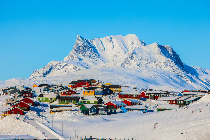 53 prosent av grønlenderne mener at Grønland ikke bør forlate Riksfellesskapet.