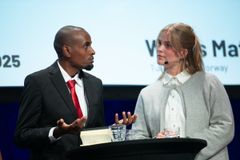 Edin Hussein (The Oslo Center) og Henriette Johnstone (SAIH)