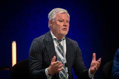 Styreleder ved Oslosenteret snakket om viktigheten av demokratiseringsarbeid under Words Matter 2025-konferansen.