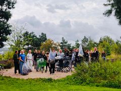 Alt fra idrettslag til korps har vært med på dugnaden. Her i Lisleby IL i aksjon.