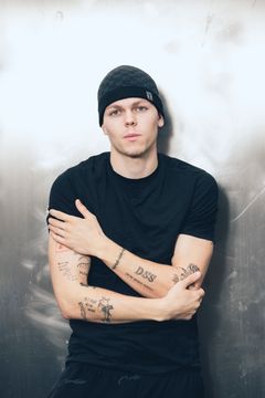 Oliver Lovrenski, forfattar